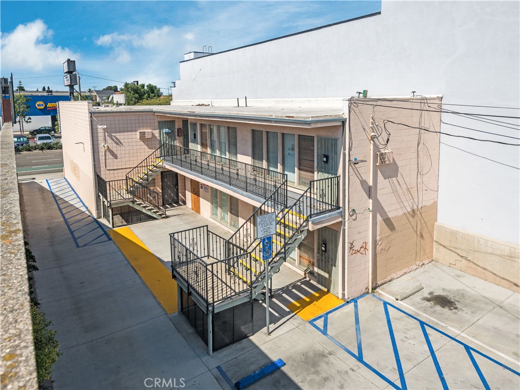 13420 Hawthorne Boulevard Property Photo 7