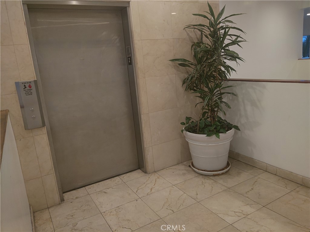 14623 Hawthorne Boulevard Property Photo 11