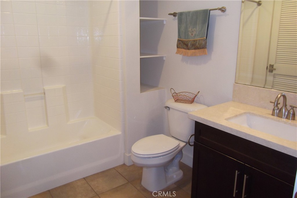 2349 Jefferson Street 203 Property Photo 9