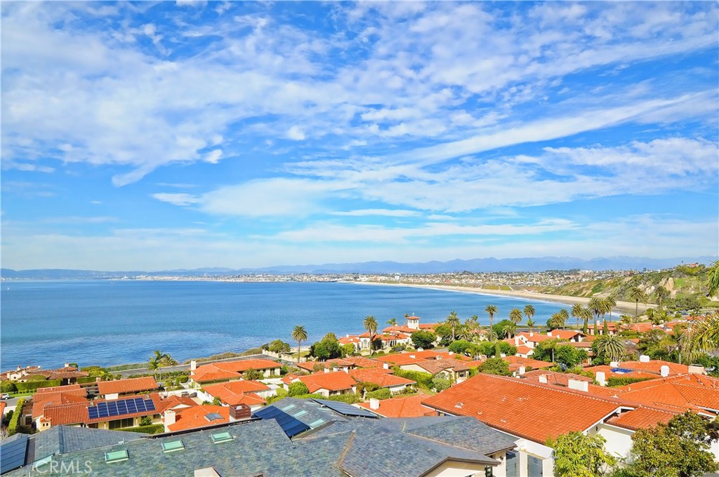 528 Via Almar Property Photo 6