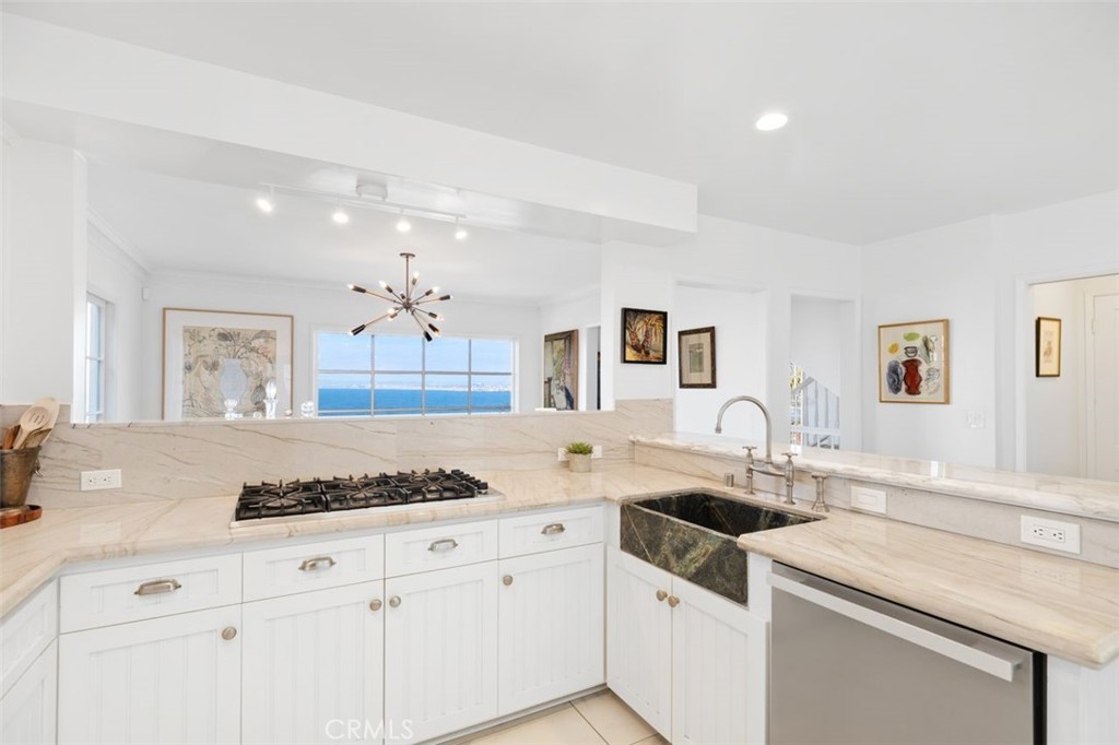 528 Via Almar Property Photo 17