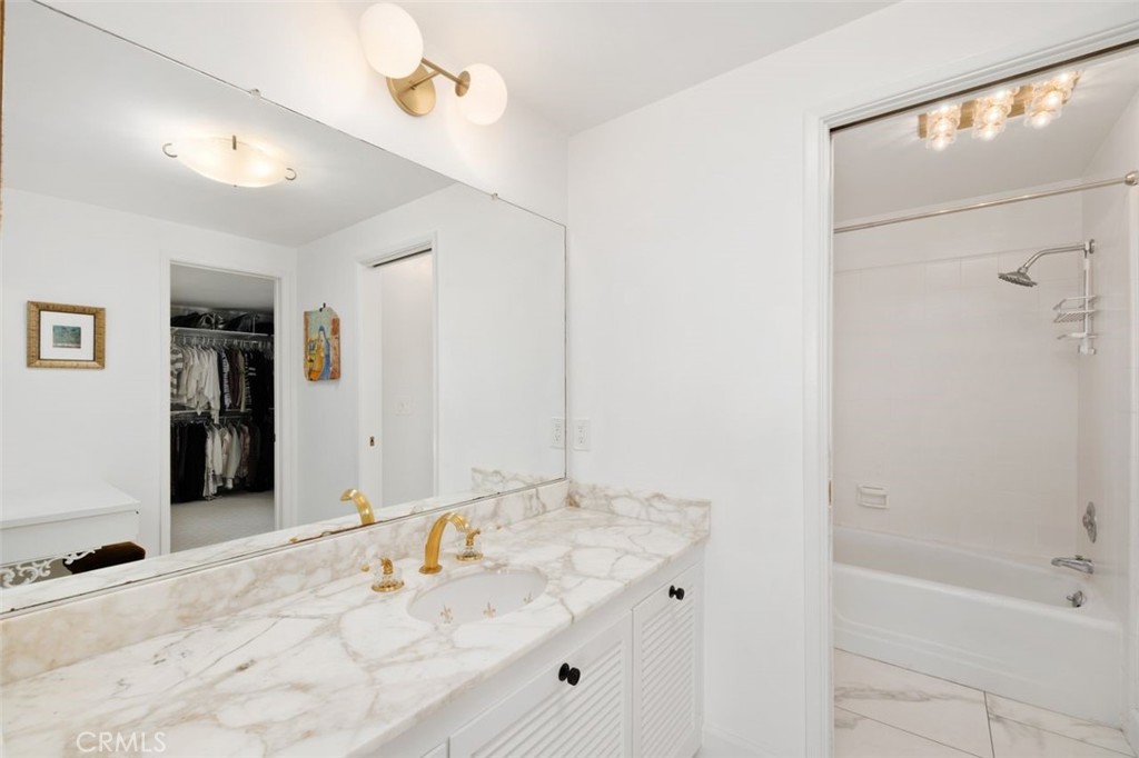 528 Via Almar Property Photo 24