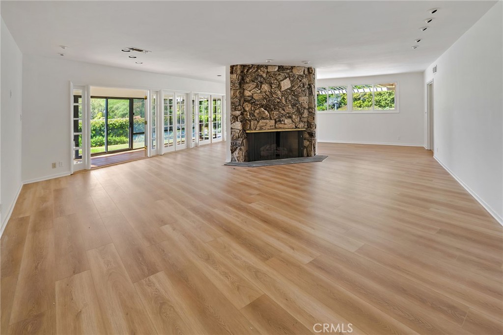 32215 Schooner Drive Property Photo 4