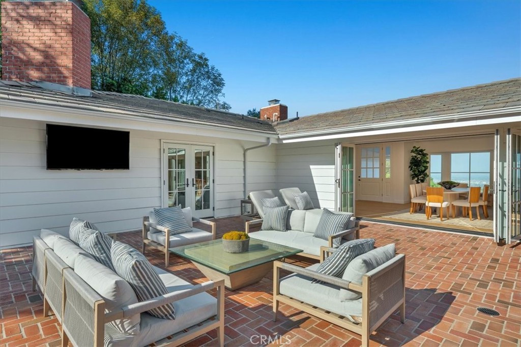 1 Outrider Road Property Photo 25