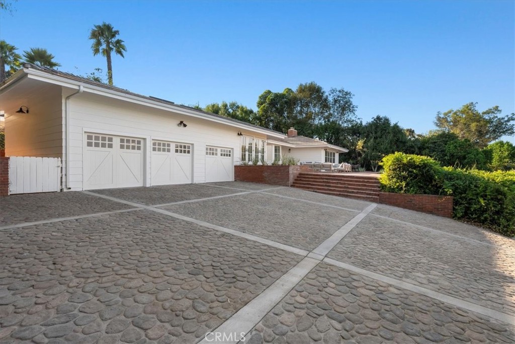1 Outrider Road Property Photo 66