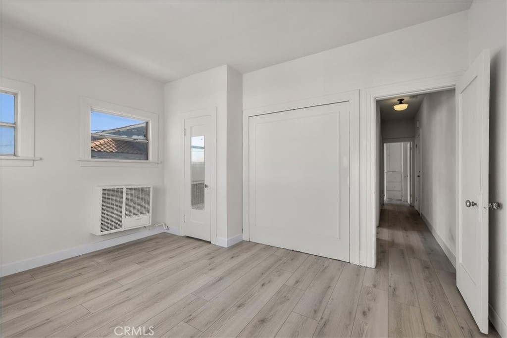 675 W 11th Street Property Photo 8