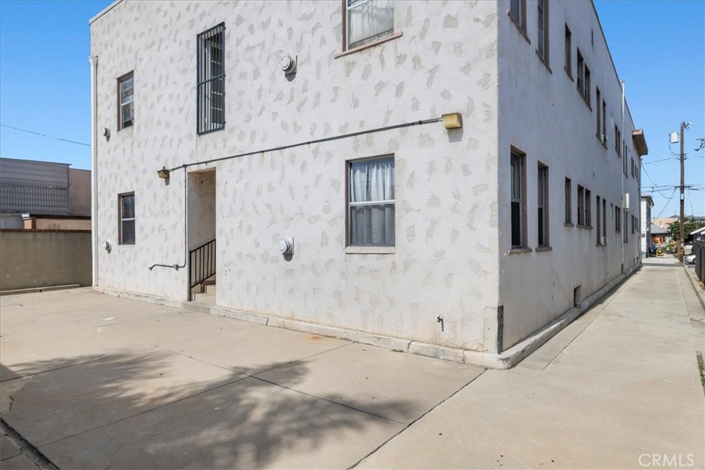 675 W 11th Street Property Photo 14