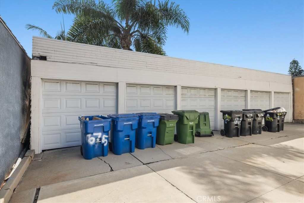 675 W 11th Street Property Photo 16