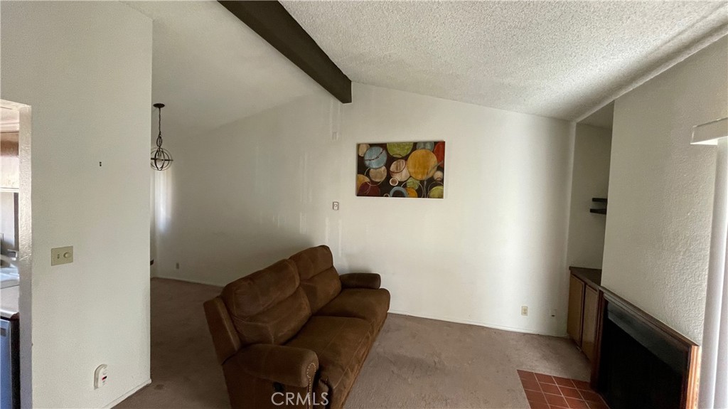 1112 S Meyler Street 11 Property Photo 1