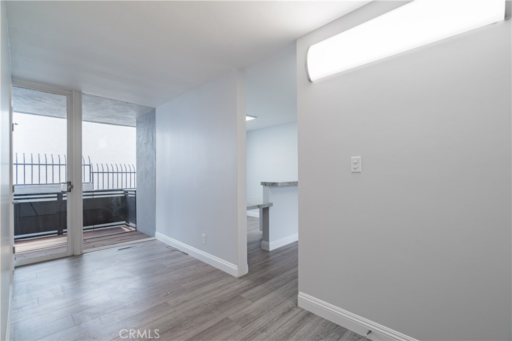 739 W 9th Street Property Photo 7