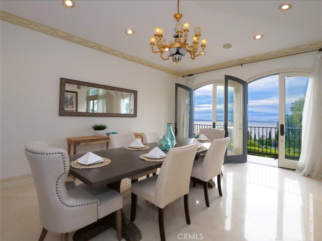 30150 Palos Verdes Drive W Property Photo 10