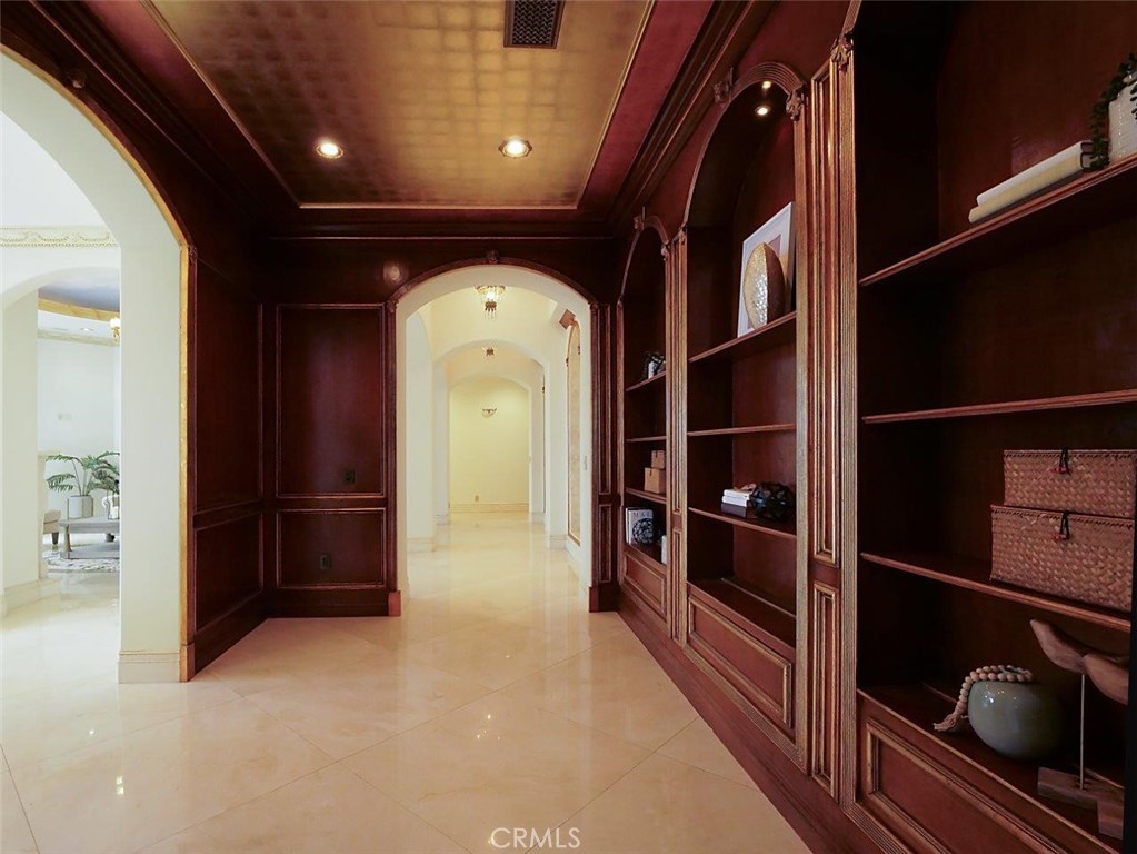 30150 Palos Verdes Drive W Property Photo 19