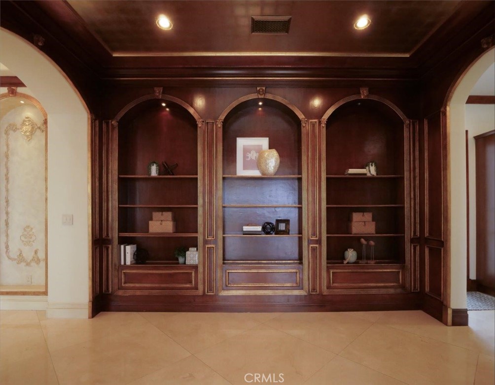 30150 Palos Verdes Drive W Property Photo 20