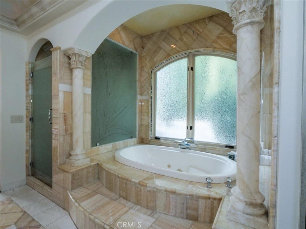 30150 Palos Verdes Drive W Property Photo 27