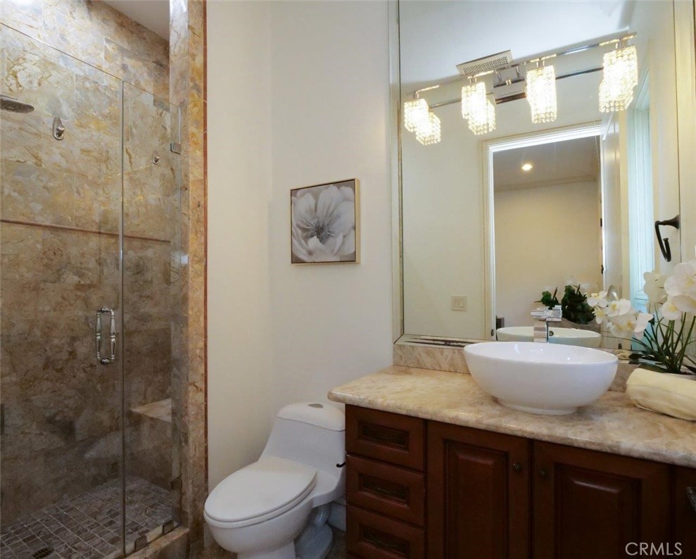 30150 Palos Verdes Drive W Property Photo 32