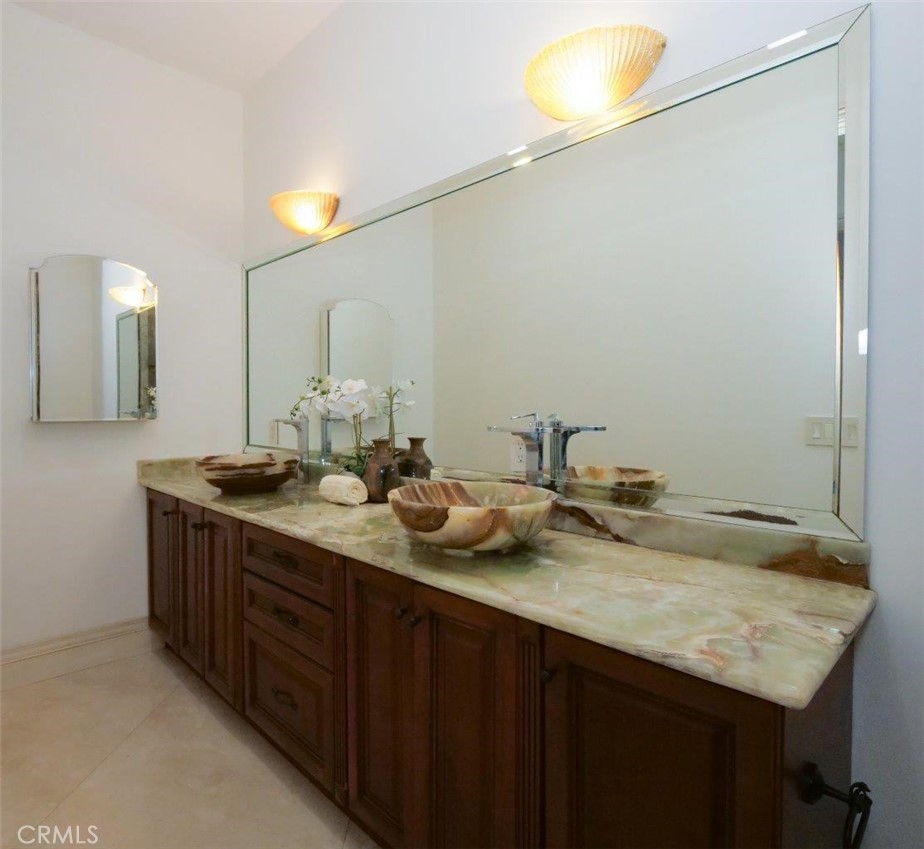 30150 Palos Verdes Drive W Property Photo 38