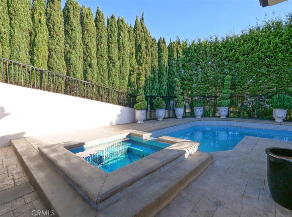 30150 Palos Verdes Drive W Property Photo 44