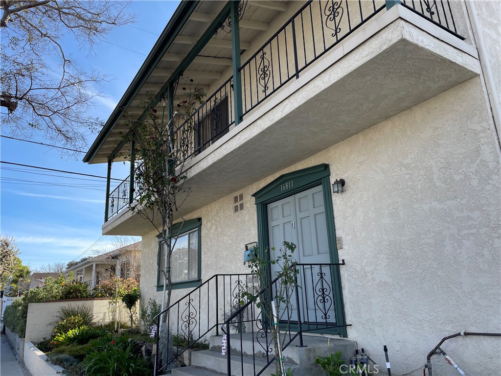 16811 Freeman Avenue Property Photo 1