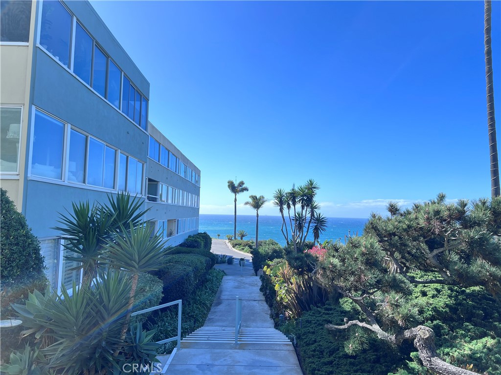 635 Paseo De La Playa 206 Property Photo