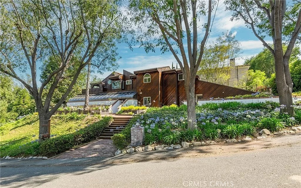 26652 Westvale Property Photo
