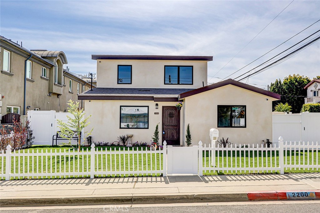 2200 Plant Avenue Property Photo