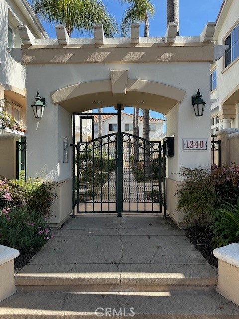 1340 El Prado Avenue 40 Property Photo