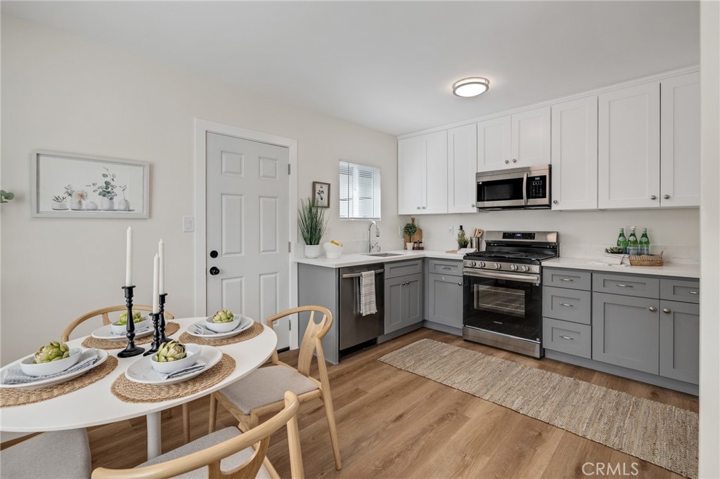 13933 Doty Property Photo 9