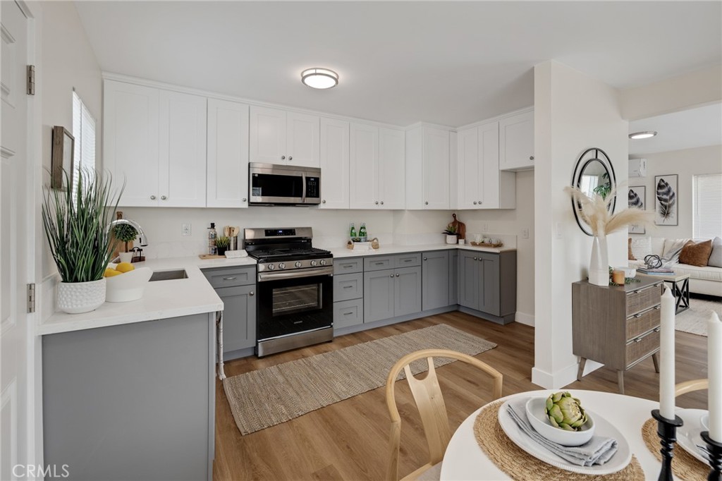 13933 Doty Property Photo 10