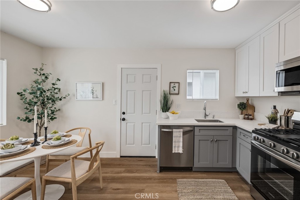 13933 Doty Property Photo 11