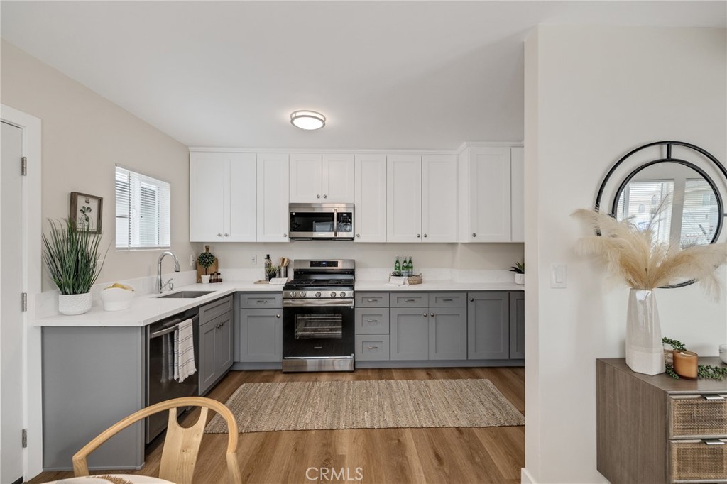 13933 Doty Property Photo 14