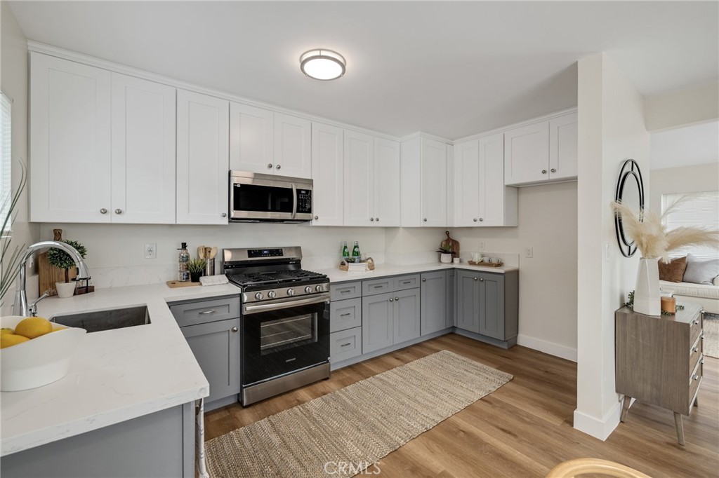 13933 Doty Property Photo 15