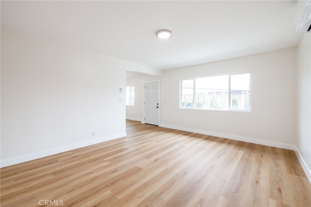 13933 Doty Property Photo 40