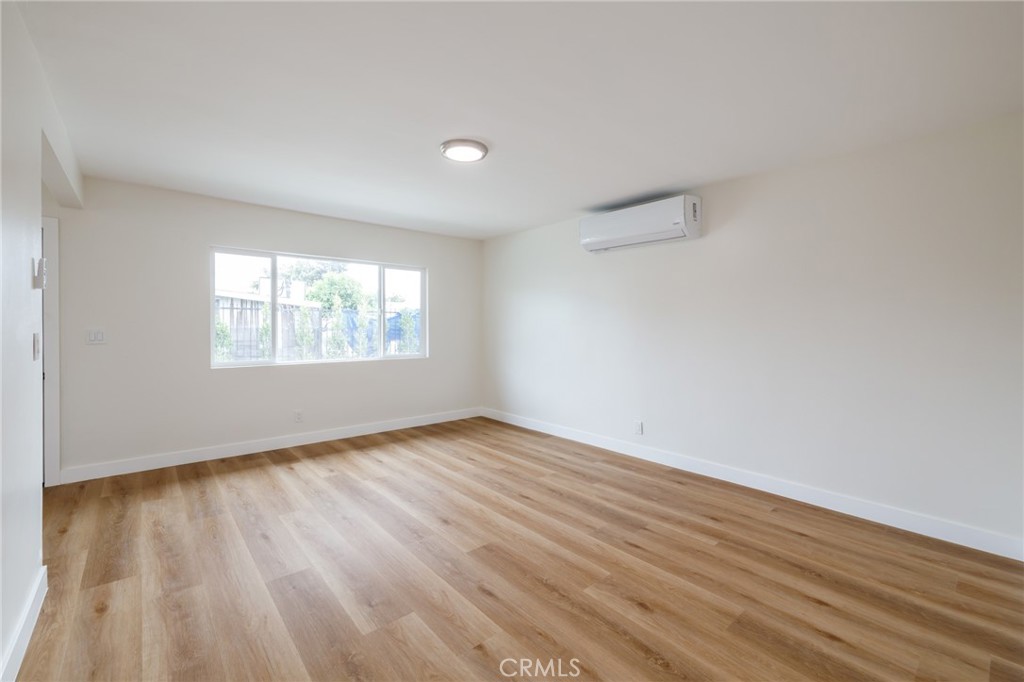 13933 Doty Property Photo 42