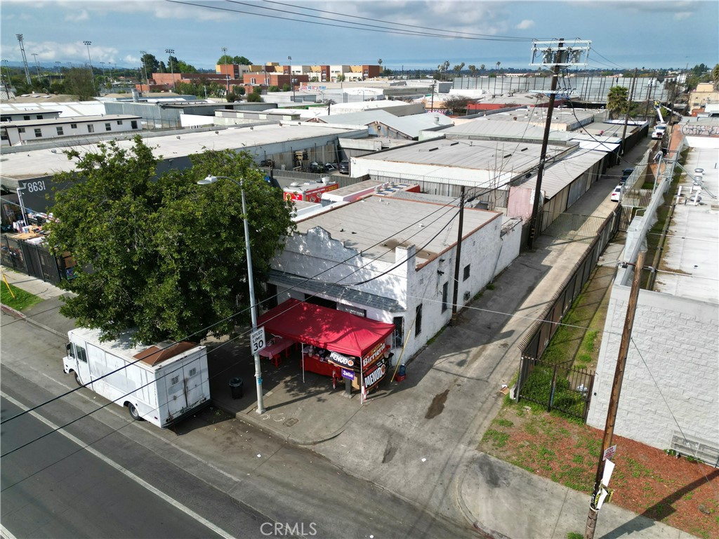 8619 Avalon Boulevard Property Photo 2