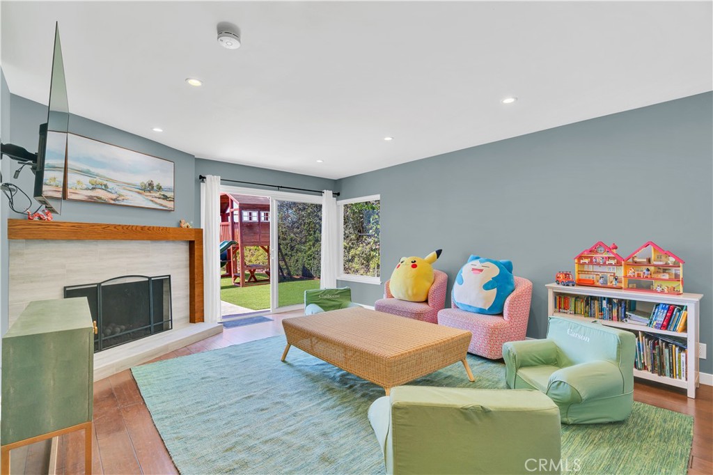 28631 Shire Oaks Drive Property Photo 16