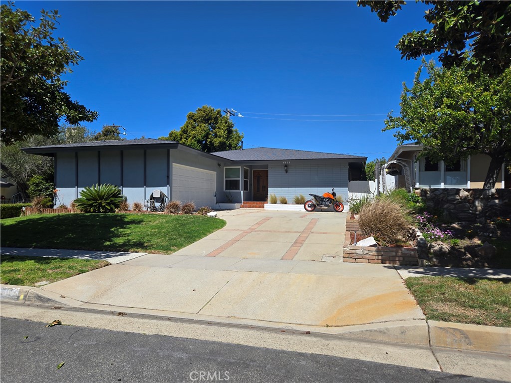 4913 Onyx Street Property Photo
