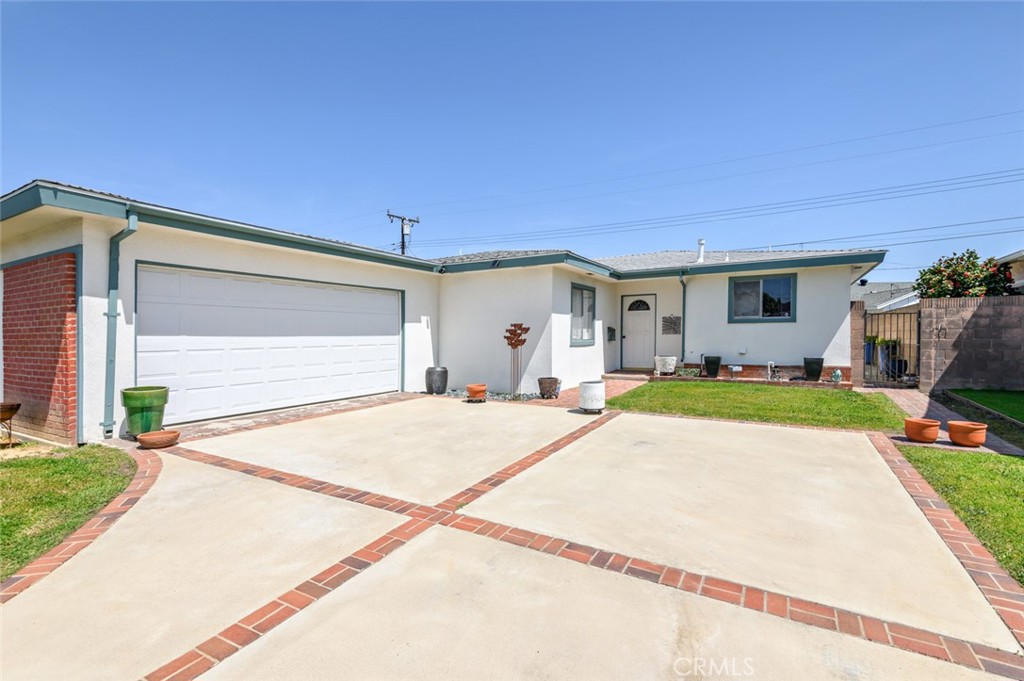 22902 Fern Avenue Property Photo