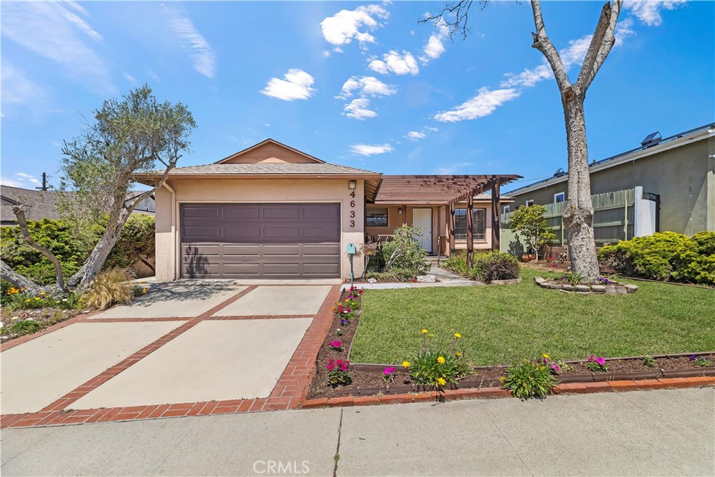 4633 Darien Street Property Photo