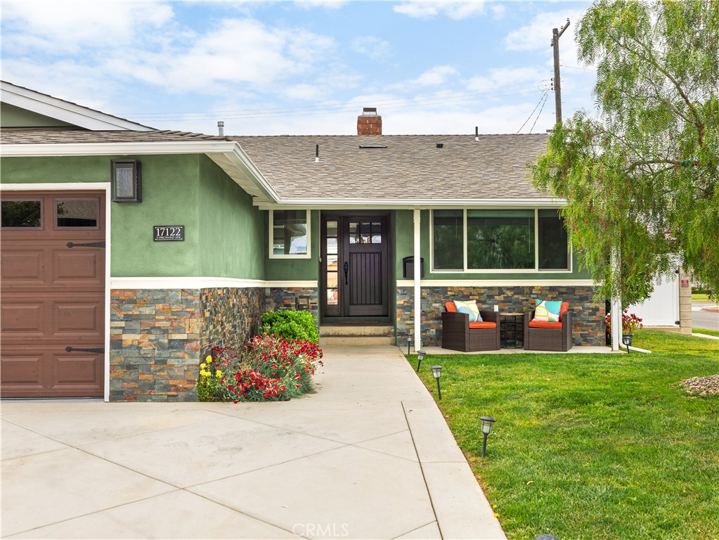 17122 S Orchard Avenue Property Photo 1