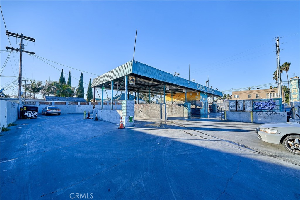 5951 S Figueroa Street Property Photo 3