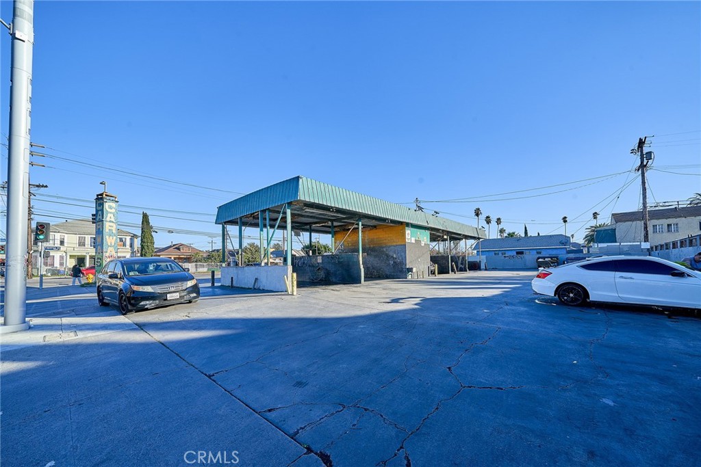5951 S Figueroa Street Property Photo 4