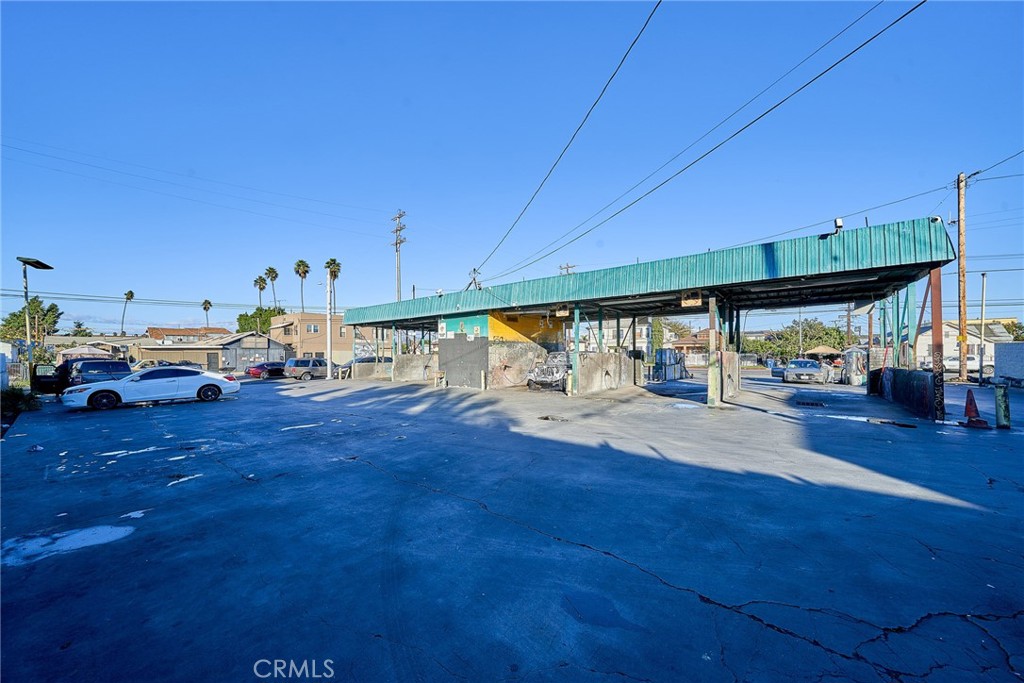 5951 S Figueroa Street Property Photo 5