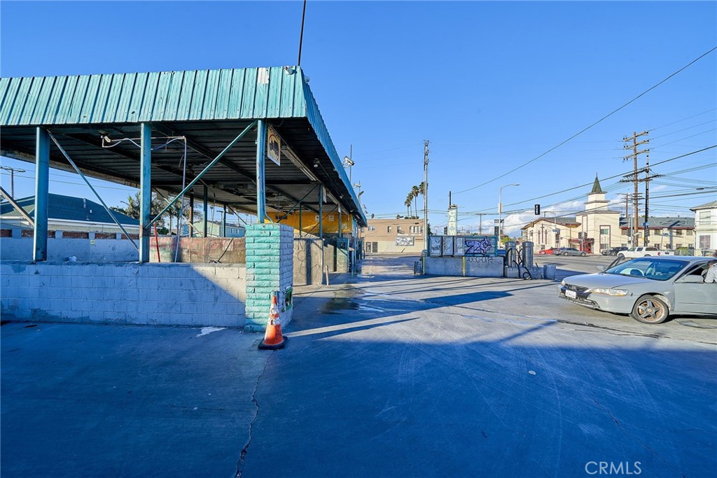 5951 S Figueroa Street Property Photo 7