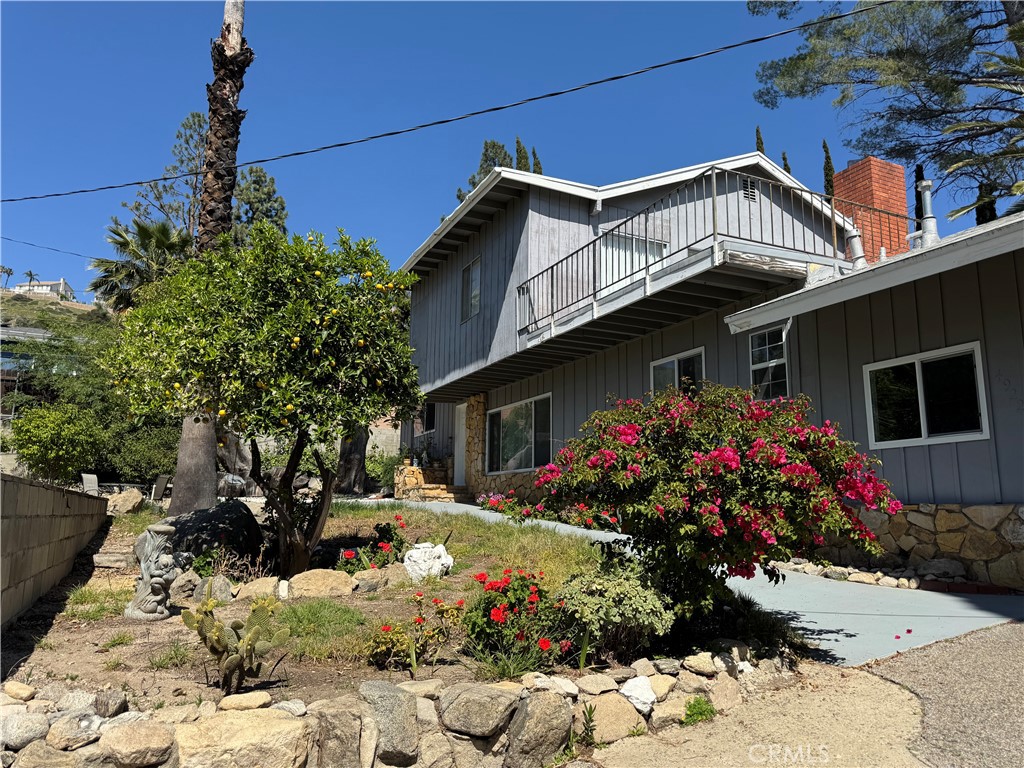 4922 Lowell Avenue Property Photo 1