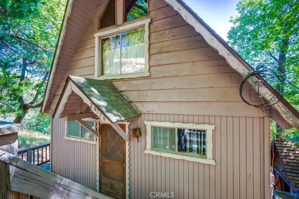 24796 Edelweiss Drive Property Photo 1