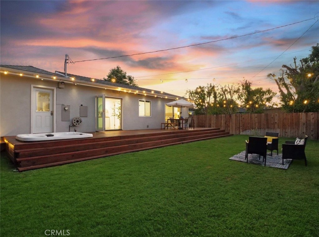5435 W 76th Street Property Photo 4