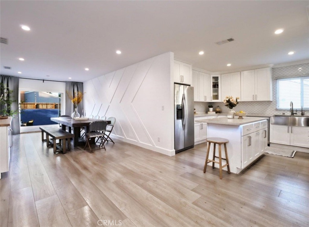 5435 W 76th Street Property Photo 13