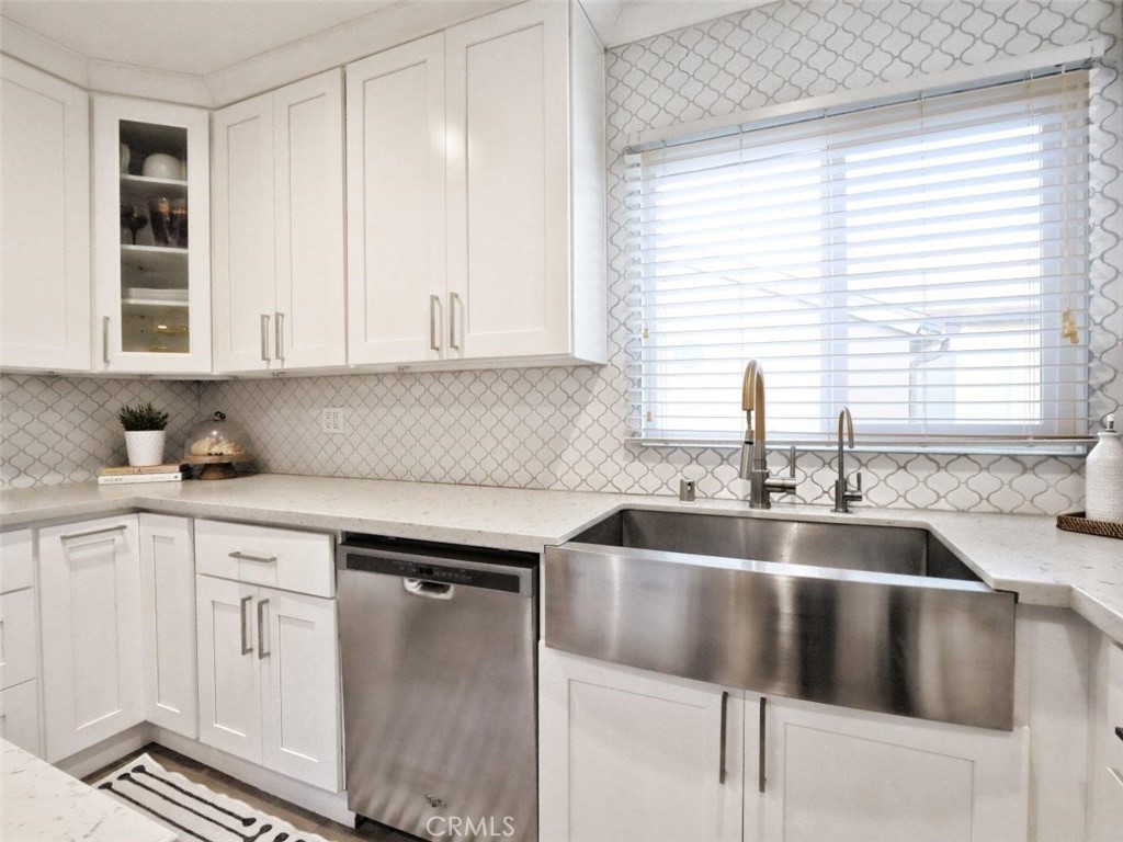 5435 W 76th Street Property Photo 16