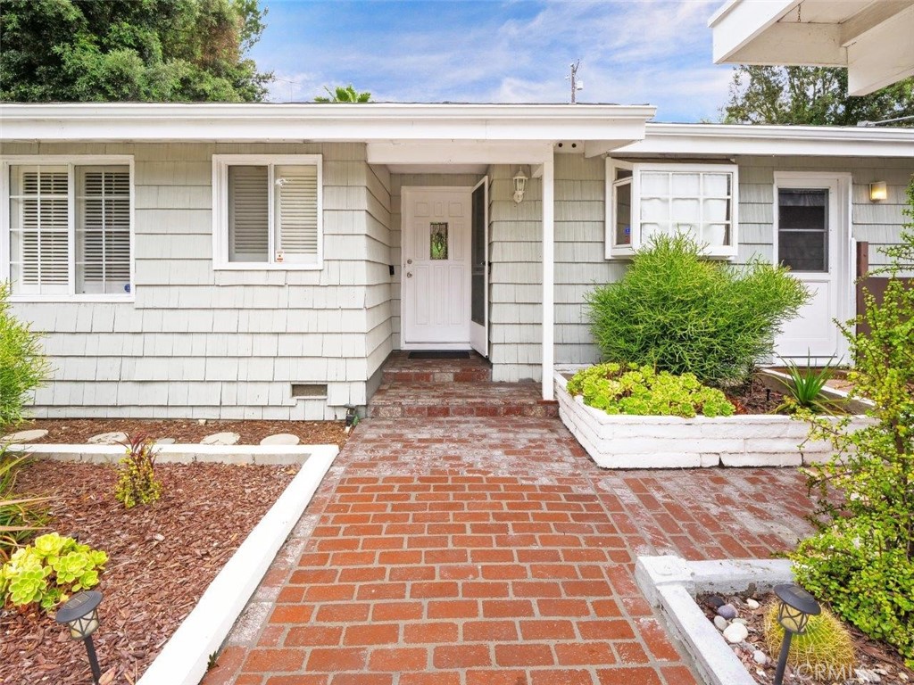 27045 Shorewood Road Property Photo 3