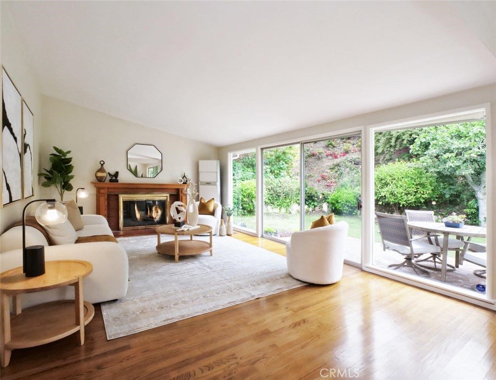 27045 Shorewood Road Property Photo 4